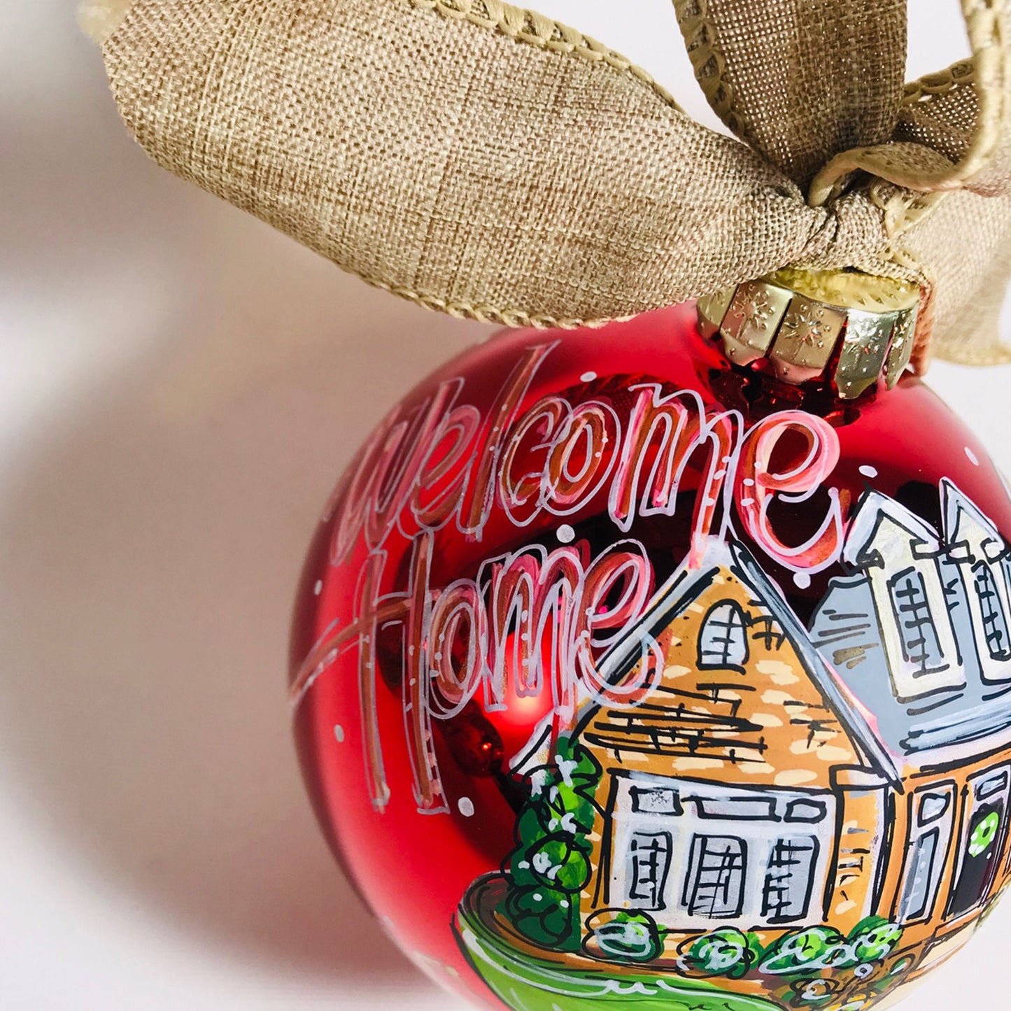 RED HOUSE PORTRAIT ORNAMENT