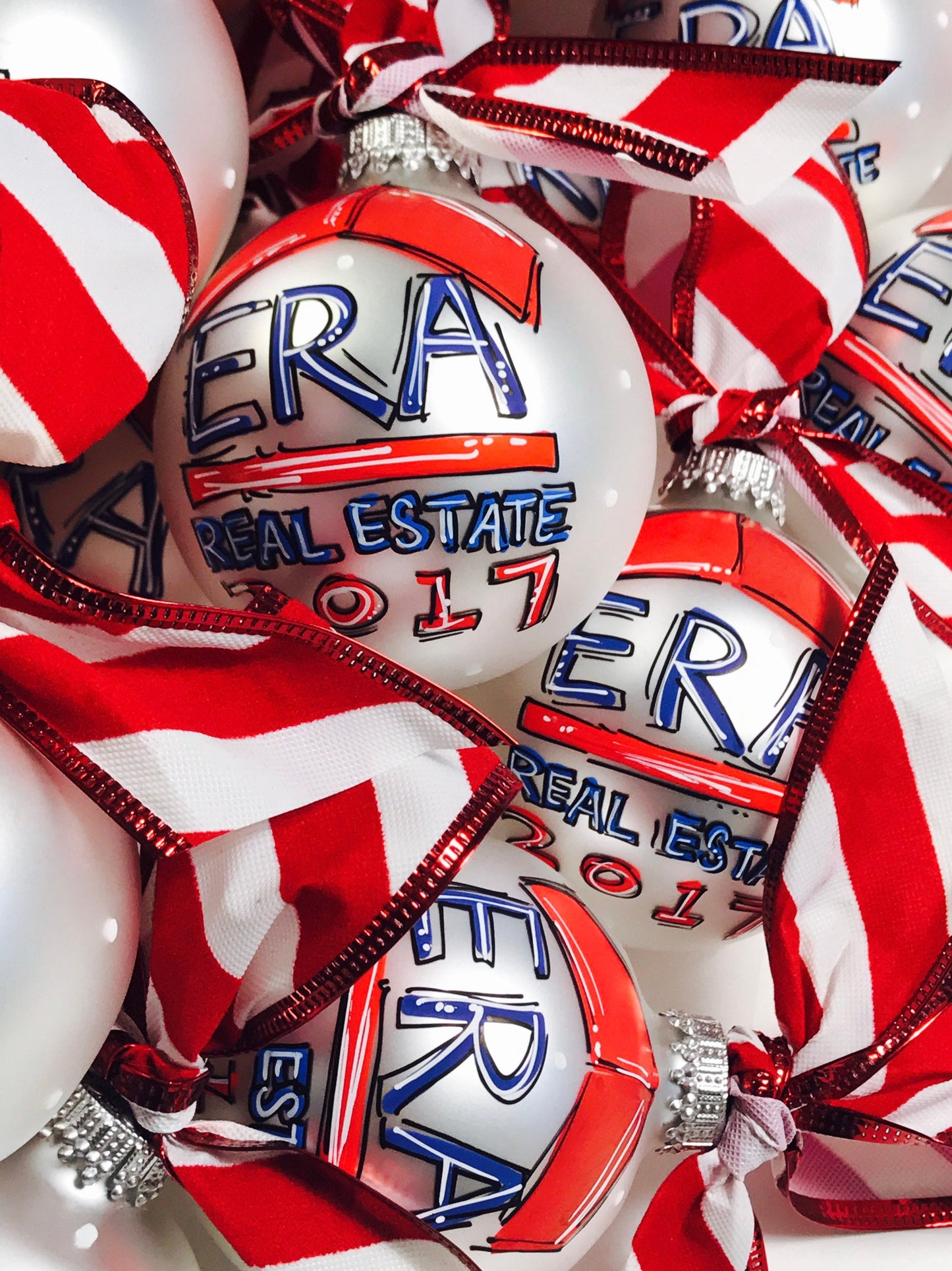 CUSTOM CORPORATE ORNAMENTS