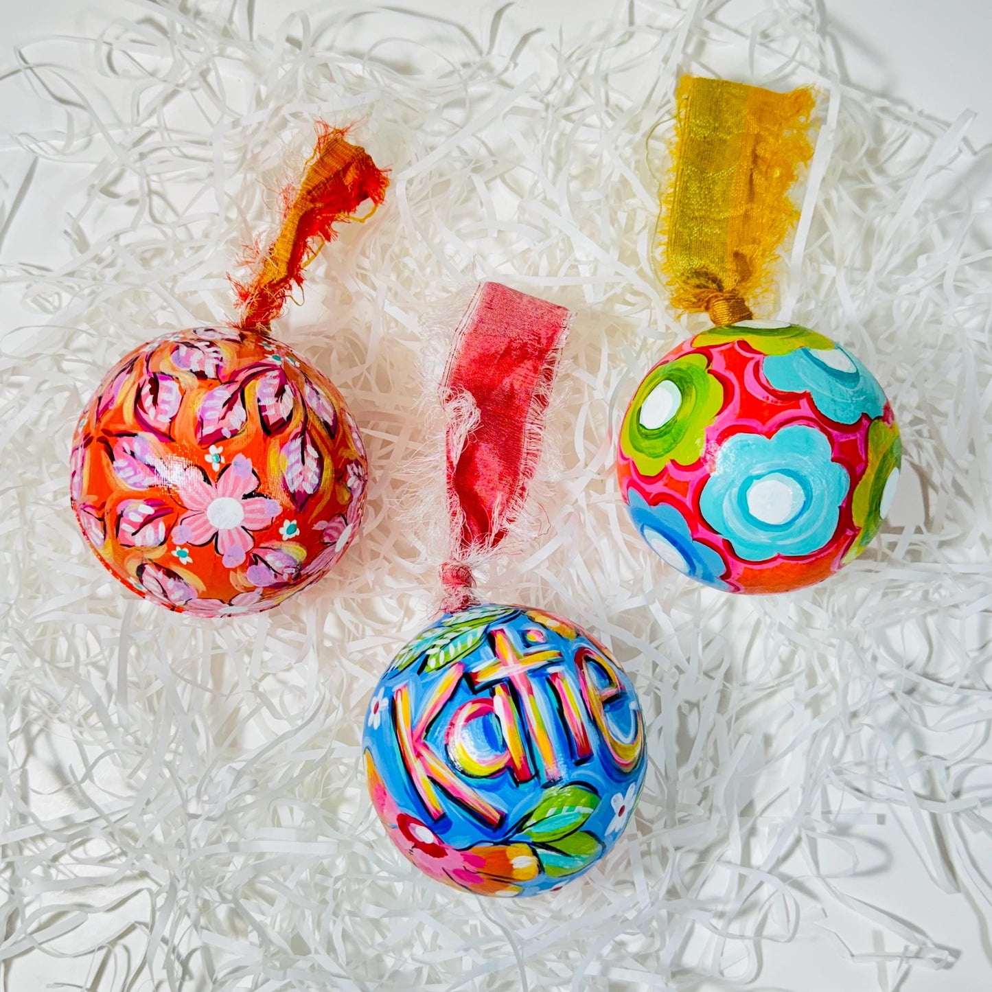PAPER MACHE BAUBLE SET. BLUE FLORAL