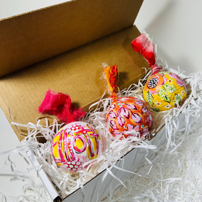 PAPER MACHE BAUBLE SET, YELLOW FLORAL
